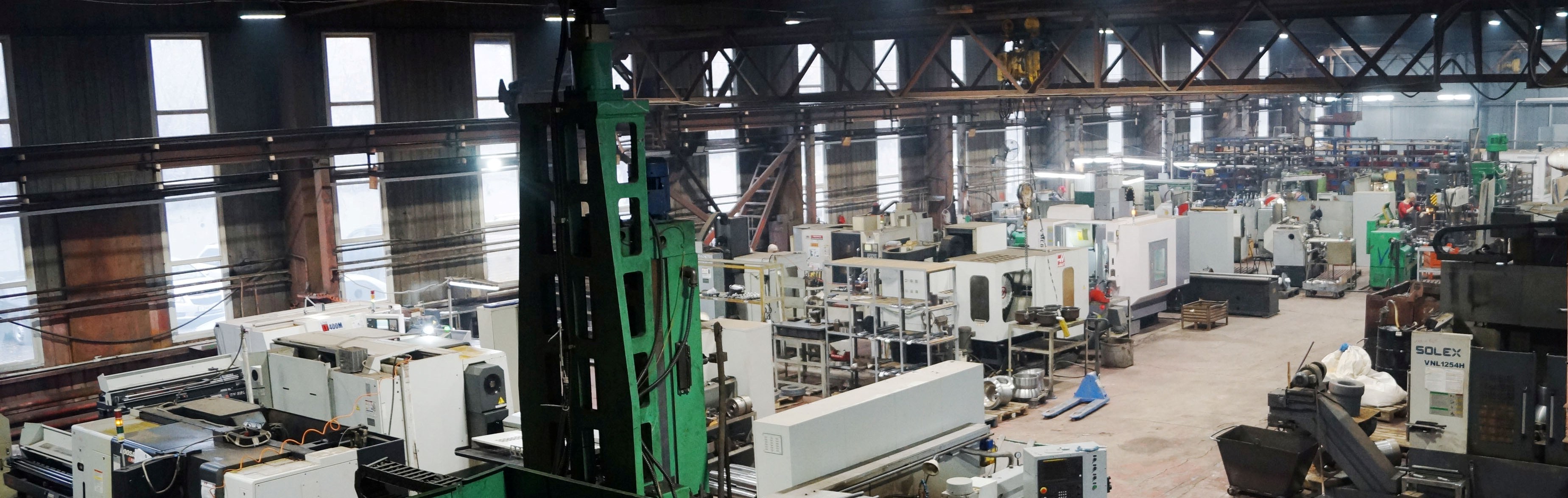 Workshop for the production of pipeline valve