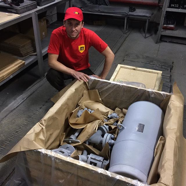 Konstantin with AMK valve| photo