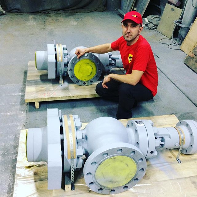 Mikhail and the valve| photo